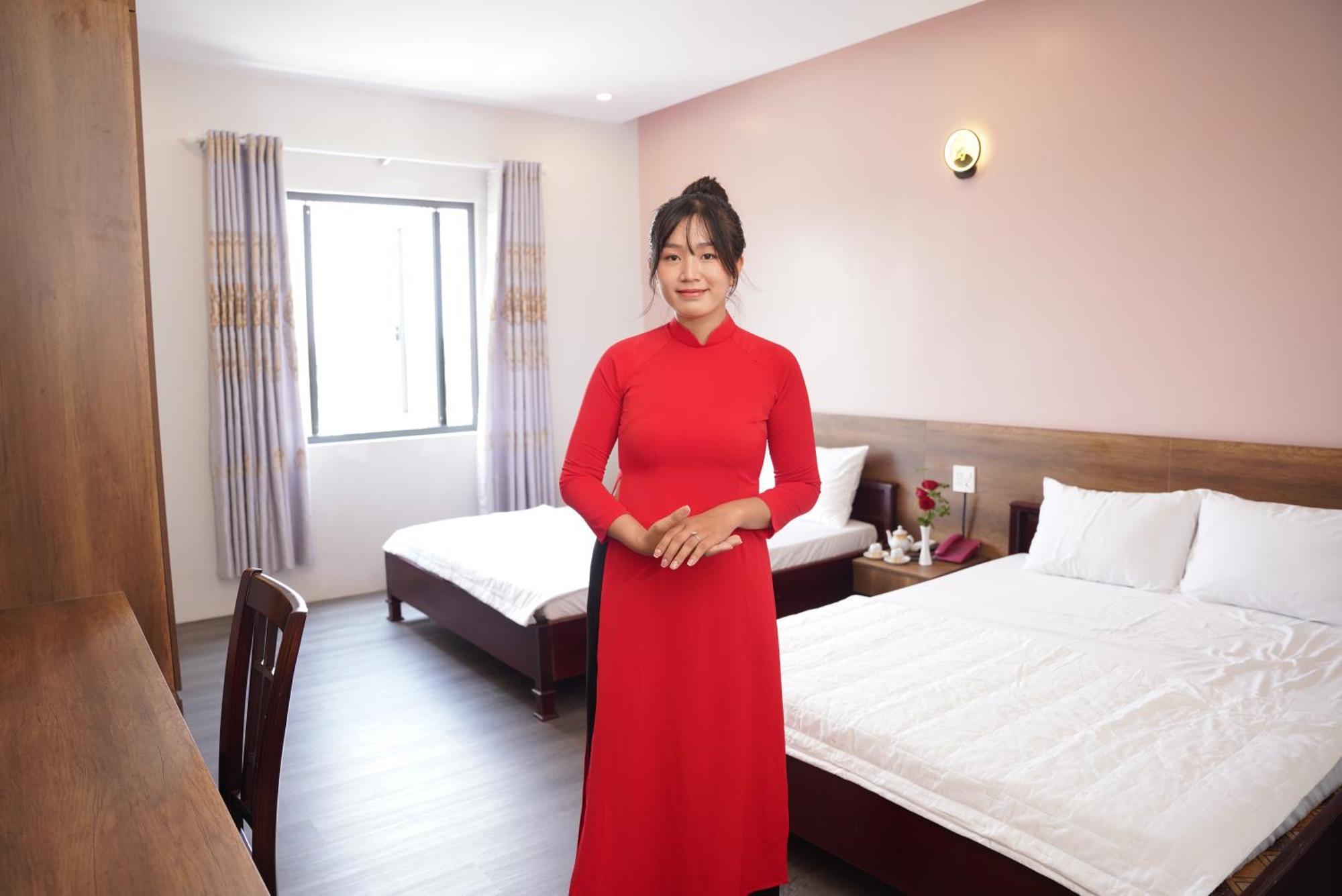 Khach San De Vuong Hotel Cao Lanh Exterior photo